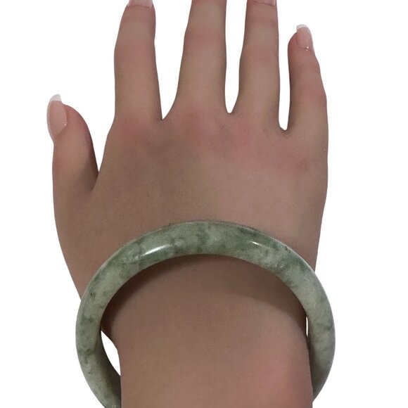 Natural Jade Gemstone Bangle Bracelet Size 7.5 inches - Picture 3 of 6